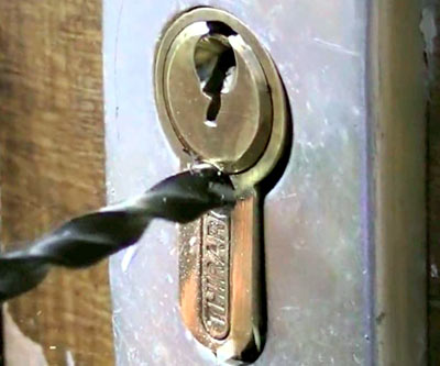 Висвердлювання пінів